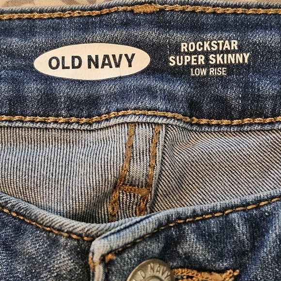 Old Navy Rockstar jeans - Picture 6 of 6